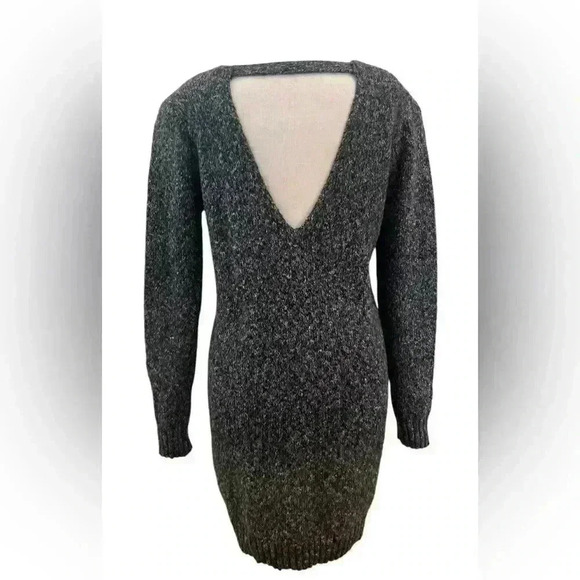 Women’s Charlotte Russe V-neck sweater dress - Picture 6 of 6